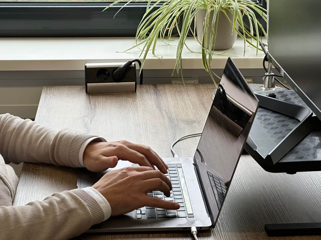 CloudBilling consultant working on a billing setup